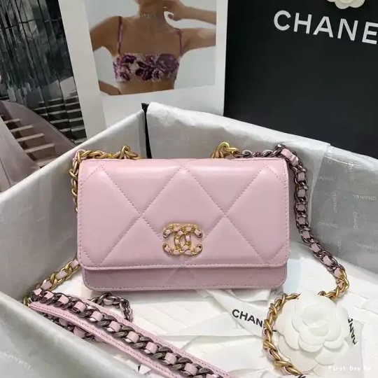 Firstbag Ru CHAIN ON WALLET CHANEL19 0605